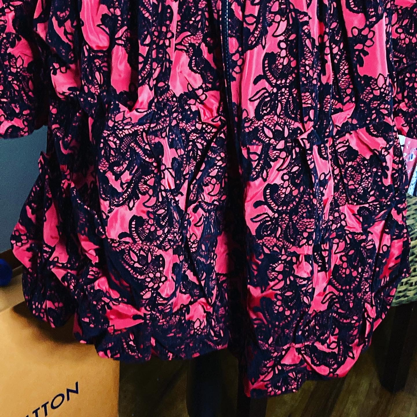 Red puffer jacket, 1X