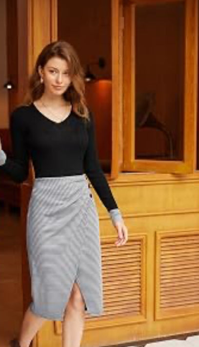 Hoodstooth Stretch Skirt.